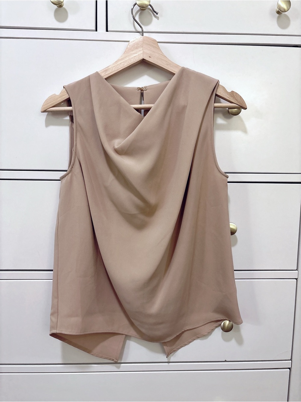 ánuans drape blouse in Beige